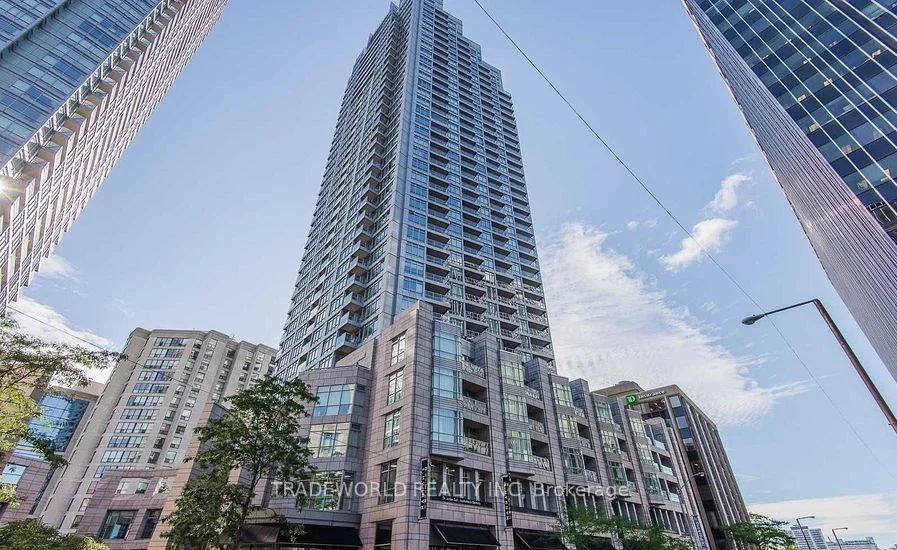2181 Yonge Street 807, Toronto C10, ON M4S 3H7