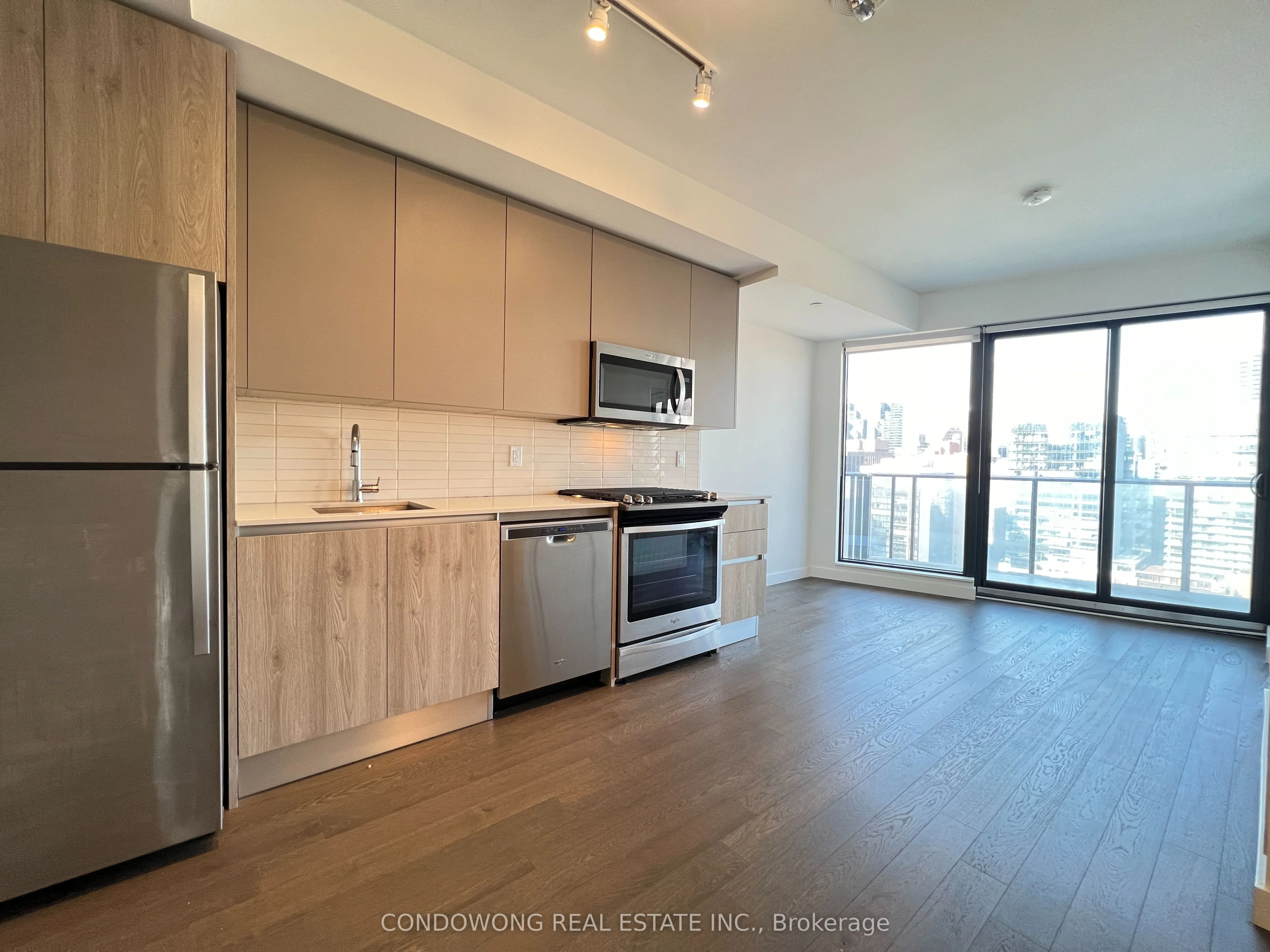 2A Church Street 2109, Toronto C08, ON M5E 0E1