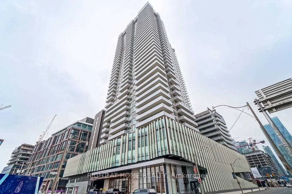 20 Richardson Street 3210, Toronto C08, On M5a 0s6