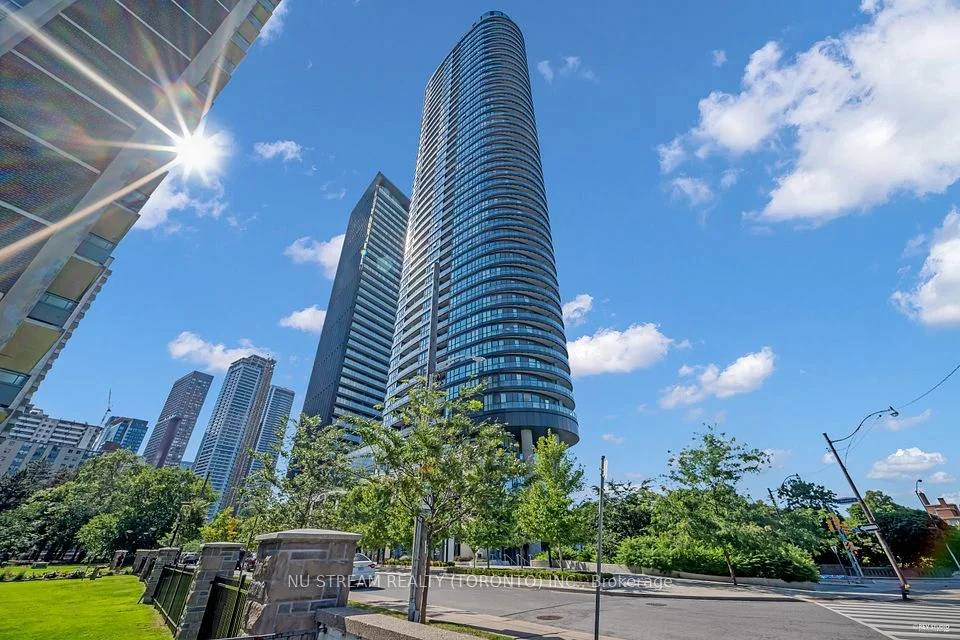 585 Bloor Street E 516, Toronto C08, ON M4W 0B8