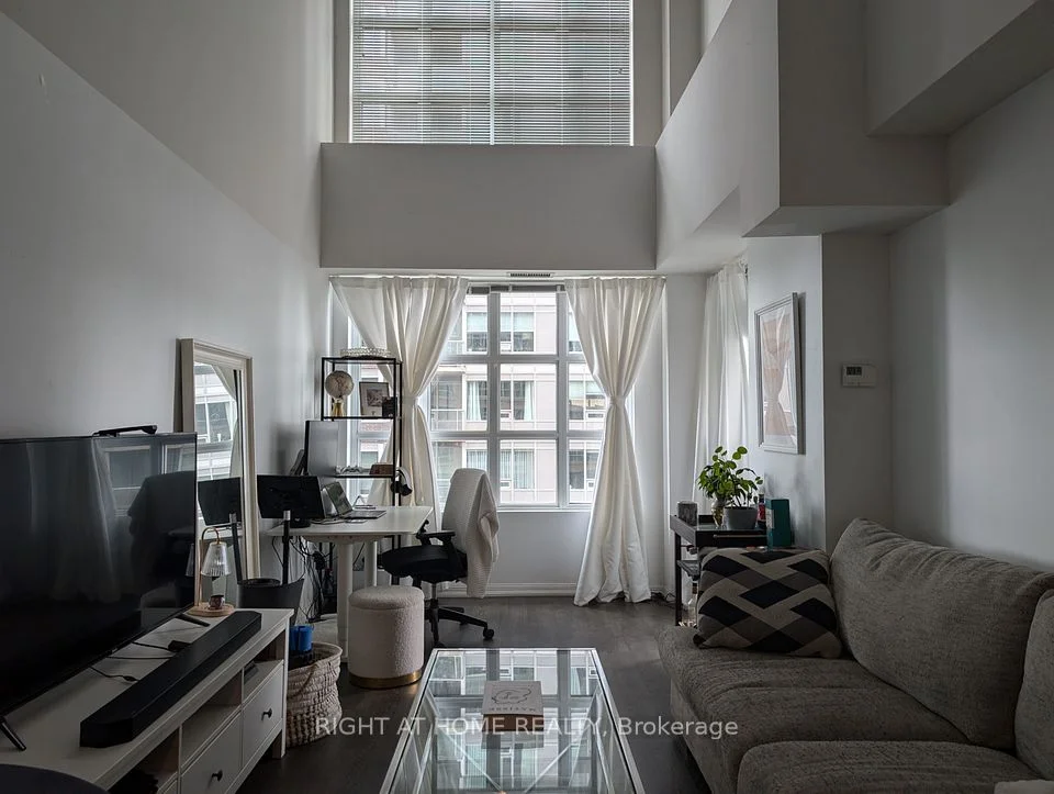 65 East Liberty Street 917, Toronto C01, ON M6K 3R2