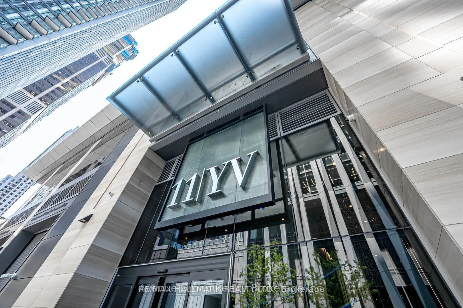 11 Yorkville Avenue 5401, Toronto C02, ON M4W 0B7
