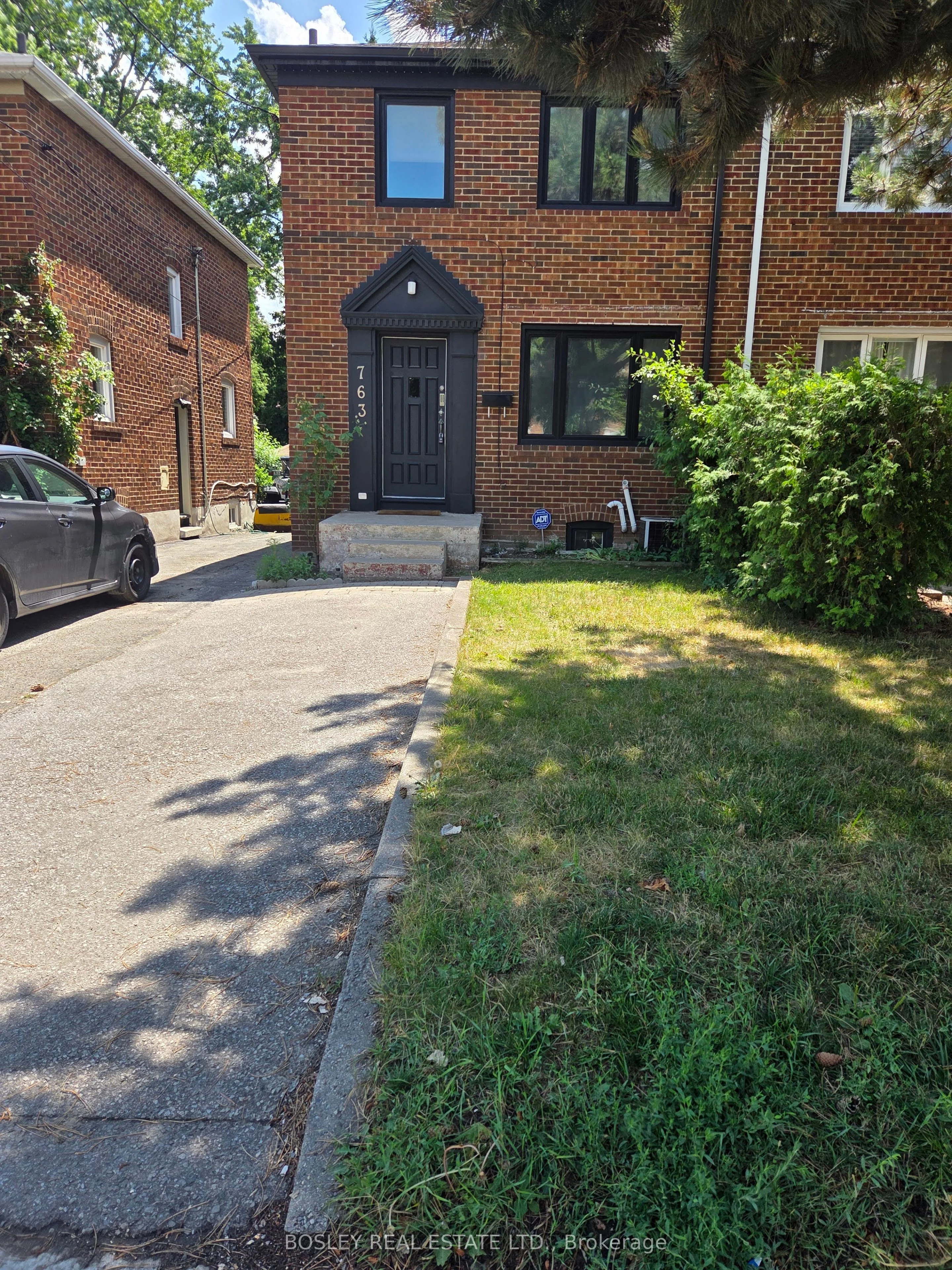 763 Eglinton Avenue E, Toronto C11, ON M4G 2K8