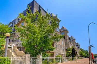 Condo Townhouse in Toronto