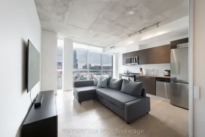 Condo Apartment in Toronto