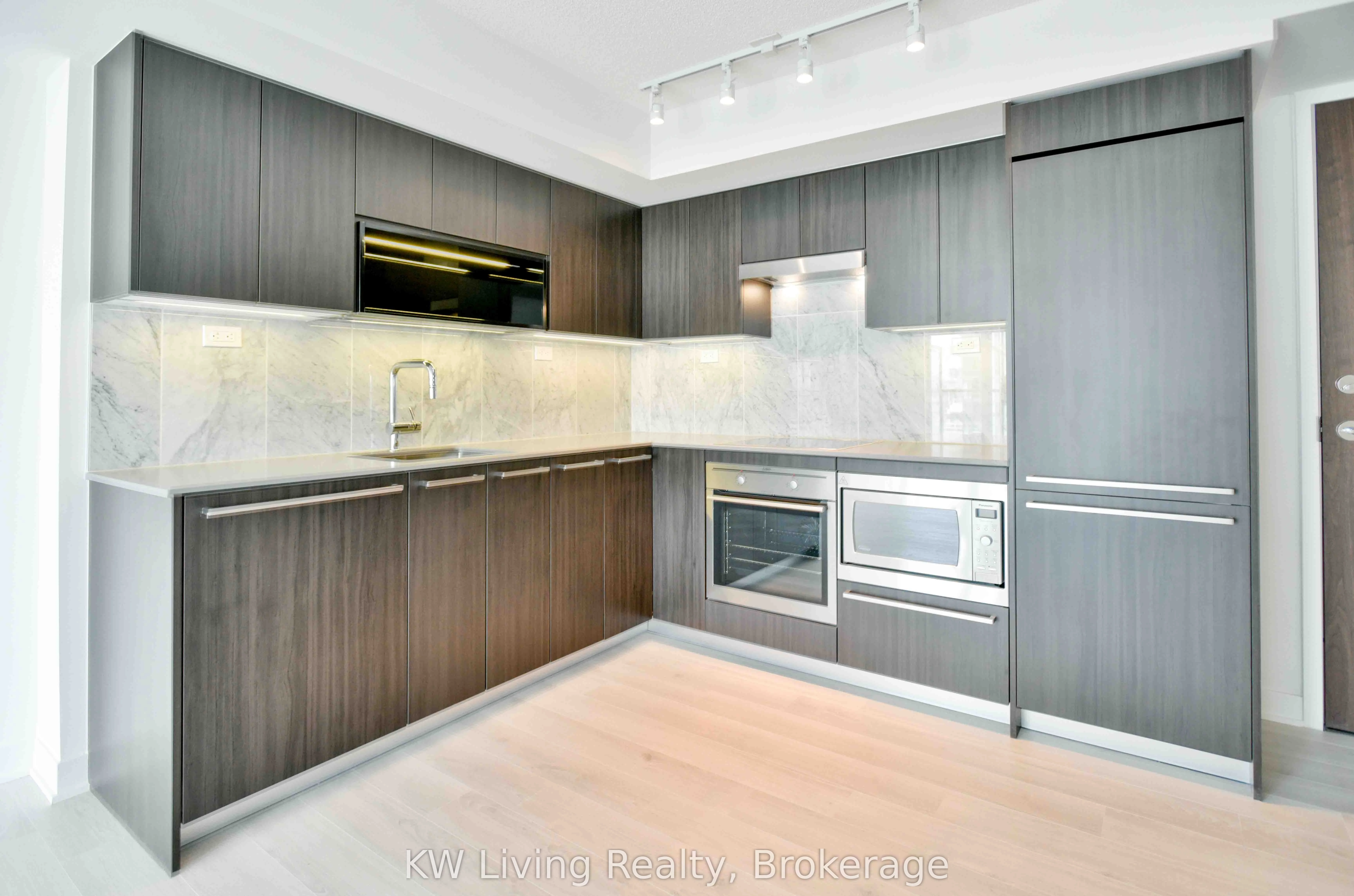 70 Queens Wharf Road 2607, Toronto C01, On M5v 0j2