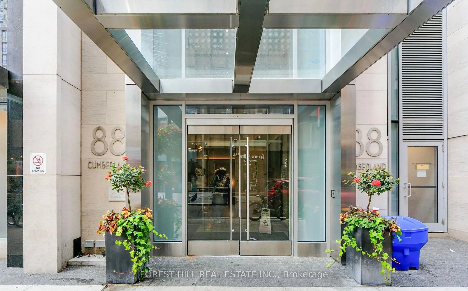 88 Cumberland Street 1802, Toronto C02, On M5r 1a3