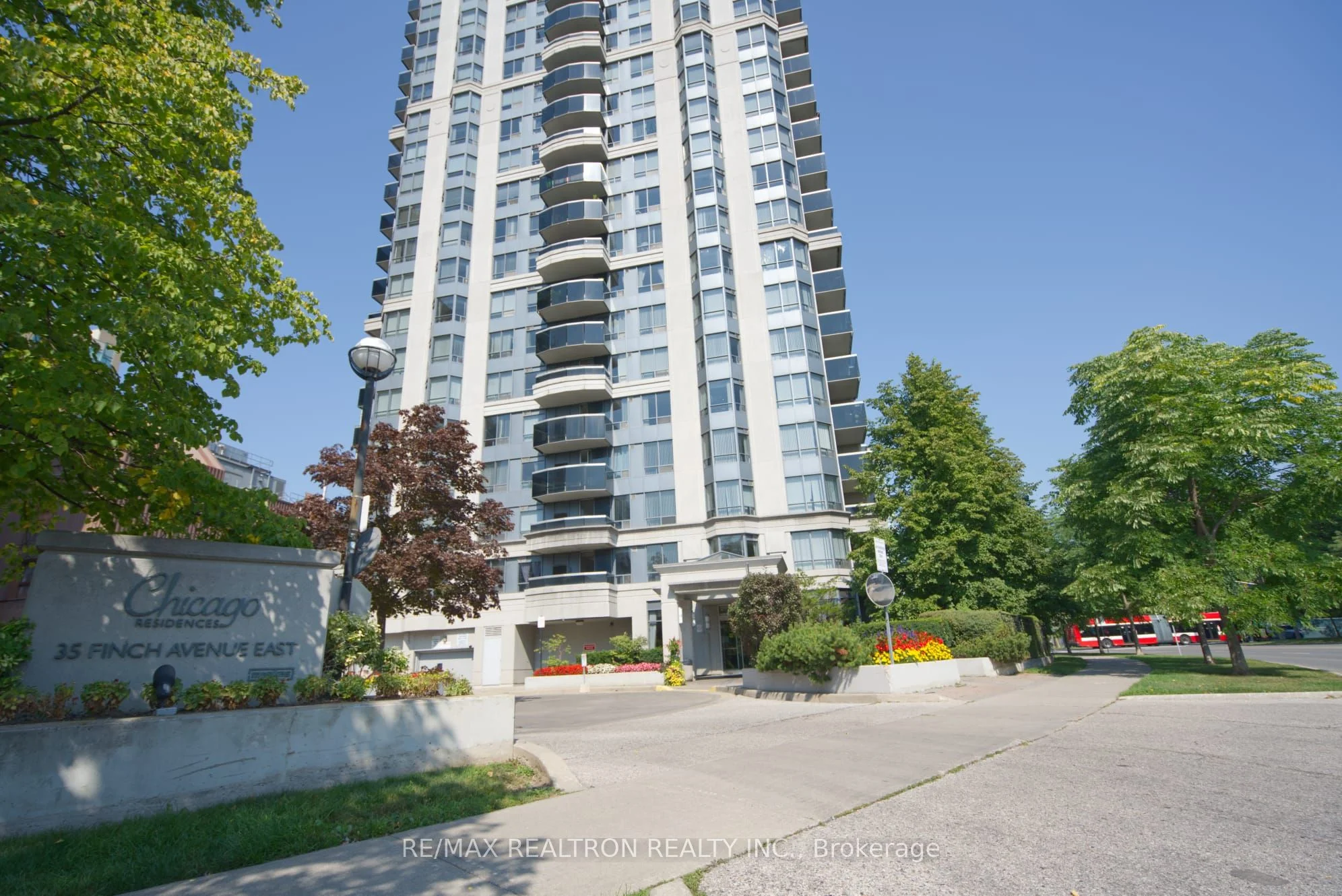 35 Finch Avenue E 903, Toronto C14, ON M2N 6Z8