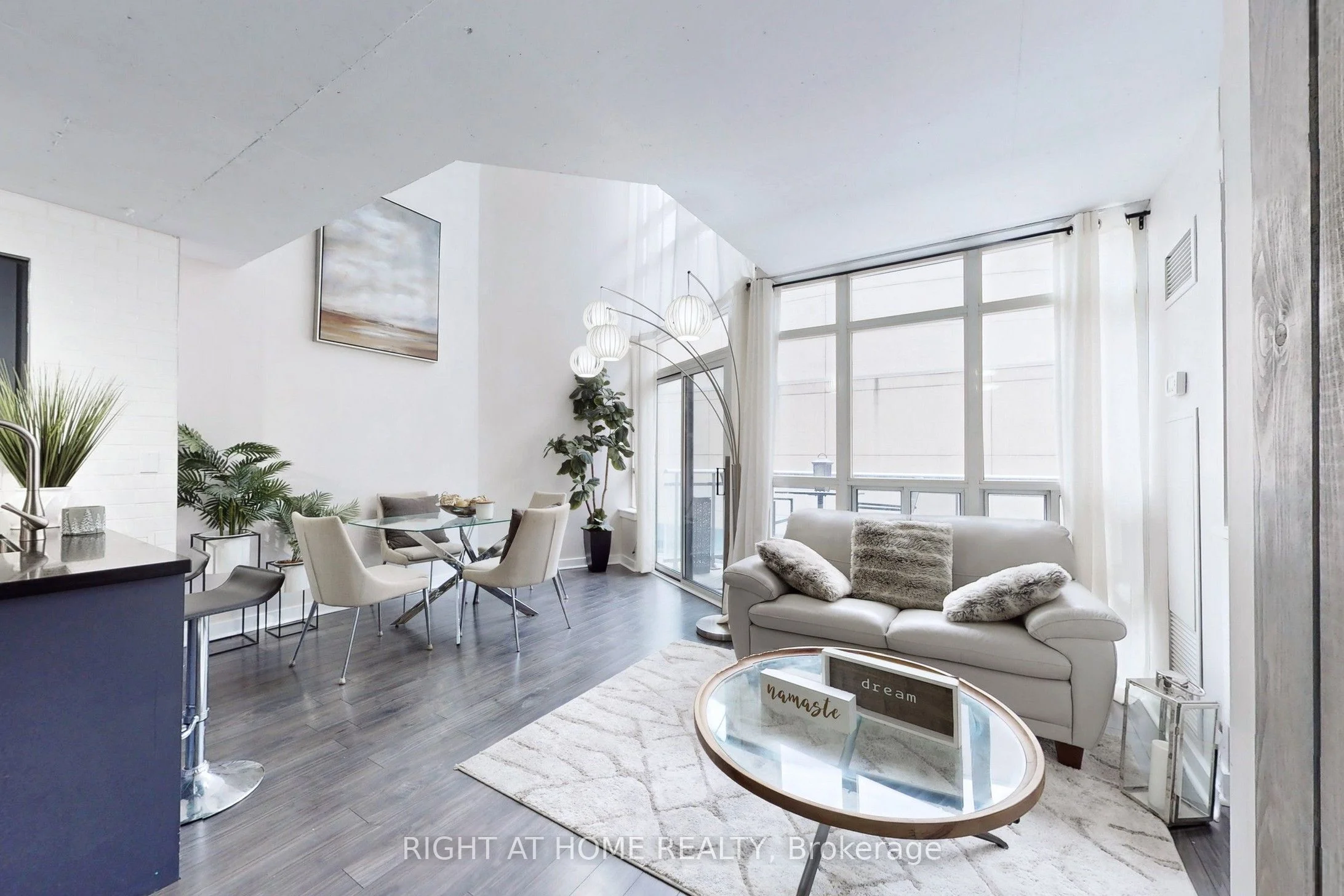 255 Richmond Street E 401, Toronto C08, ON M5A 4T7