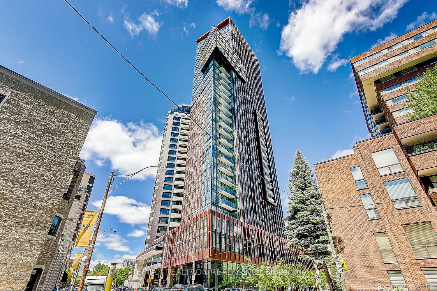 32 Davenport Road 105, Toronto C02, On M5r 1h3