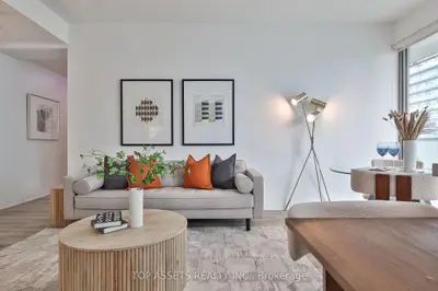Condo Apartment in Toronto