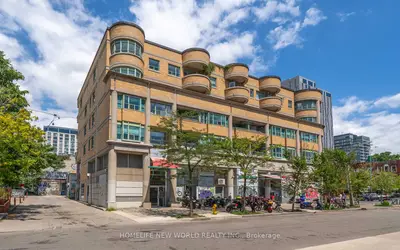 Condo Apartment in Toronto