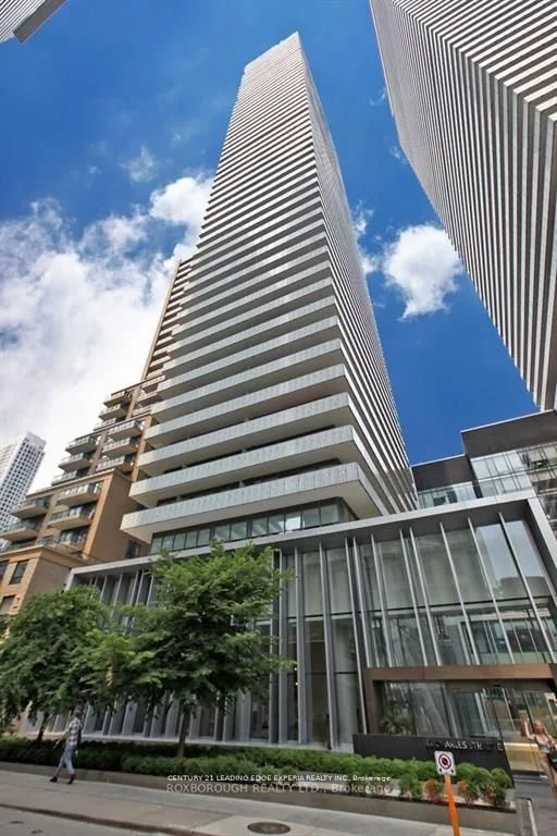 42 Charles Street E PH4906, Toronto C08, ON M4Y 1S2