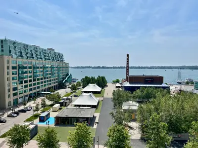 Condo Apartment in Toronto