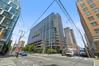 Condo Apartment in Toronto