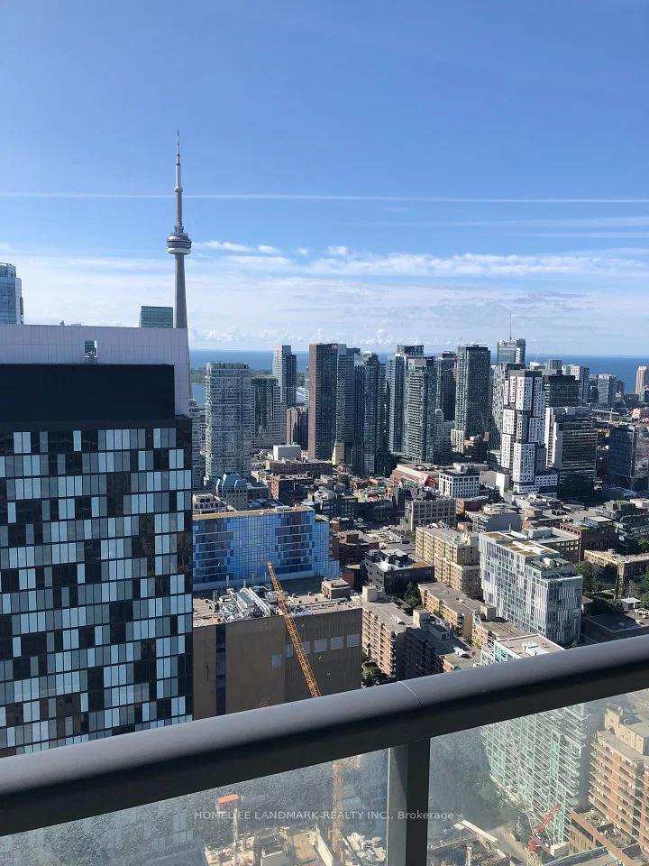 488 University Avenue 3808, Toronto C01, On M5g 0c1