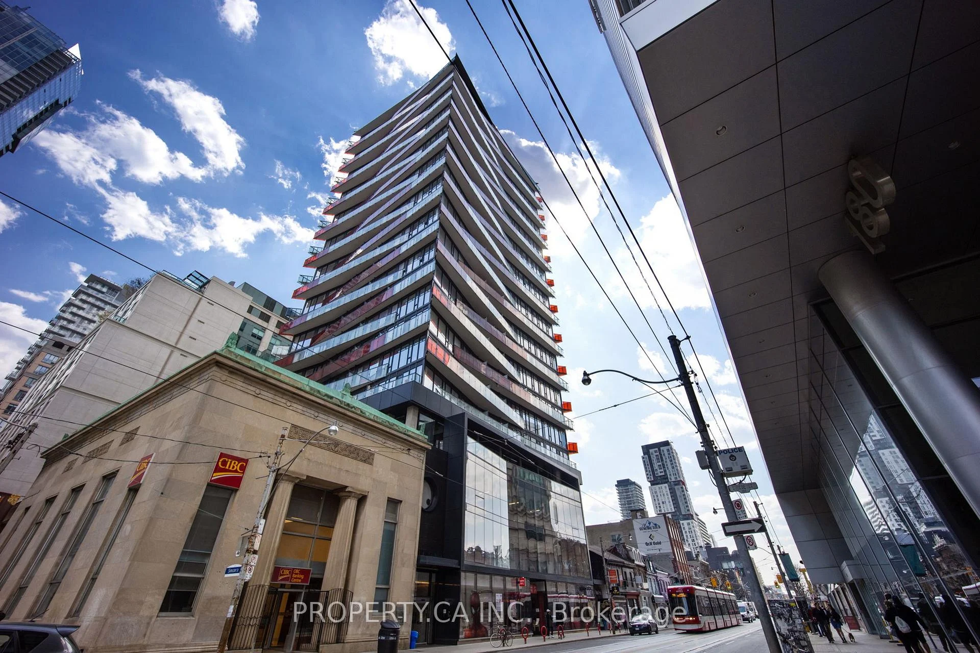 215 Queen Street 1610, Toronto C01, ON M5V 0P5