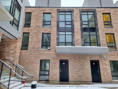 Condo Townhouse in Toronto