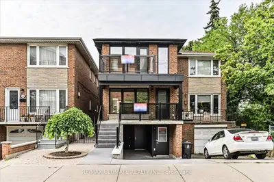 Triplex in Toronto