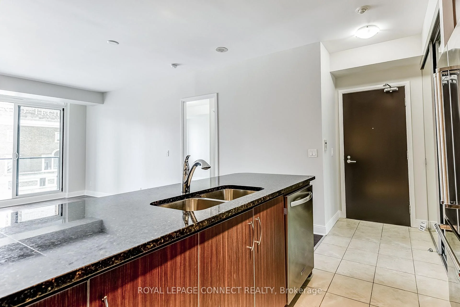 825 Church Street 601, Toronto C09, ON M4W 3Z4