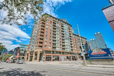 Condo Apartment in Toronto