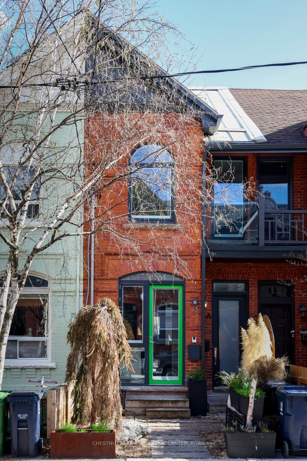 13 Collahie Street, Toronto C01, On M6j 1t6