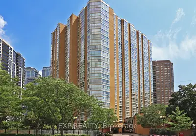 Condo Apartment in Toronto