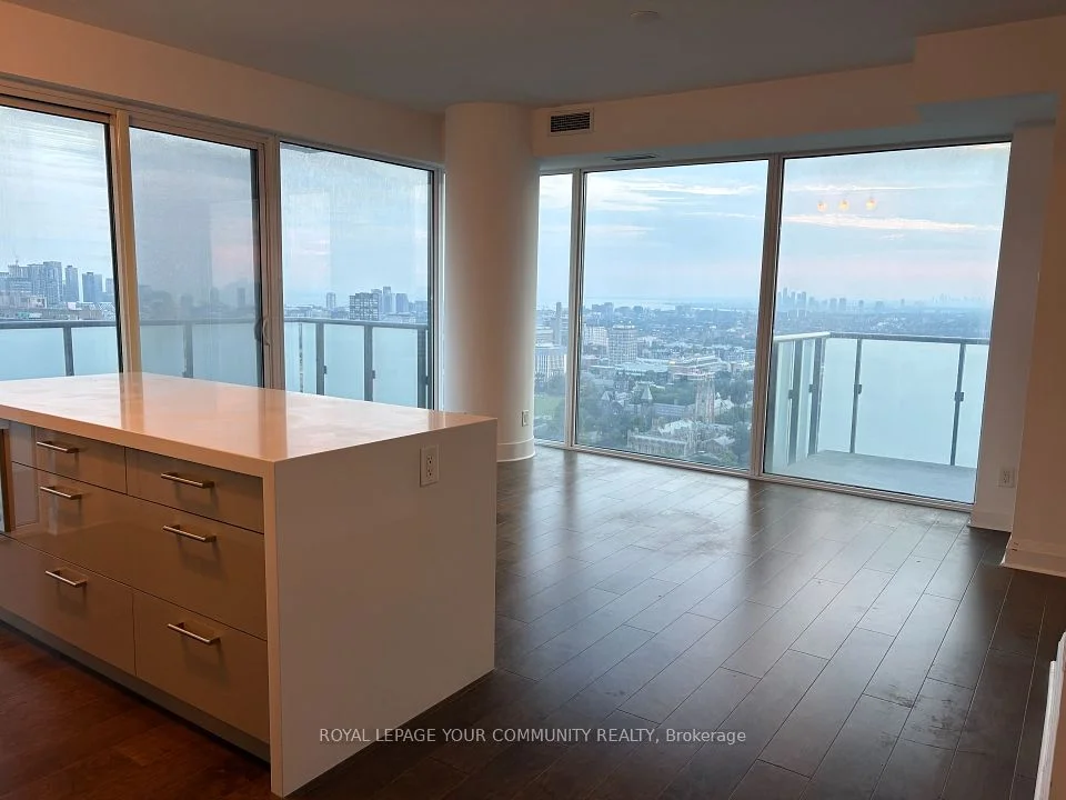 65 St Mary Street 3304, Toronto C01, ON M5S 0A6