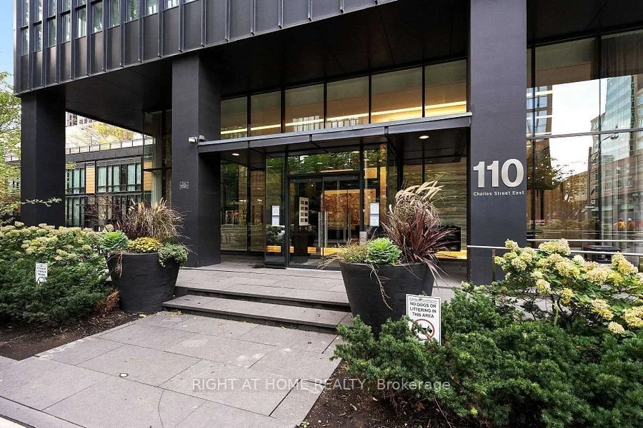 110 Charles Street E 510, Toronto C08, ON M4Y 1T5
