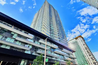 Condo Apartment in Toronto