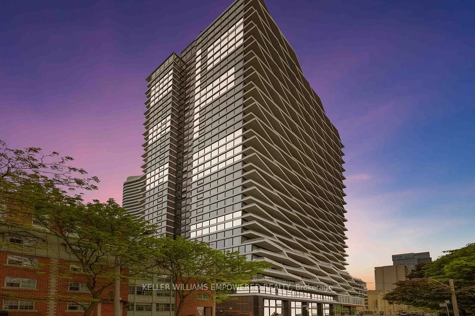 85 Wood Street 721, Toronto C08, On M4y 0e8