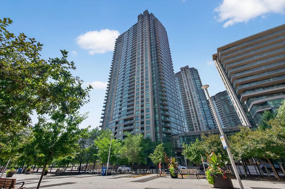 215 Fort York Boulevard 1405, Toronto C01, ON M5V 4A2
