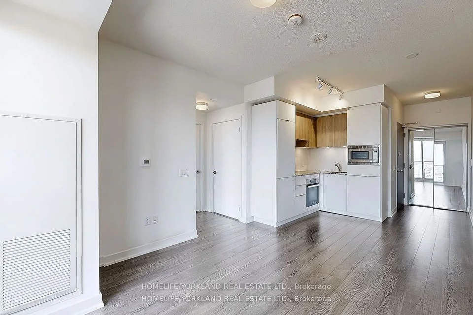50 O'neill Road 1305, Toronto C13, On M3c 0r1