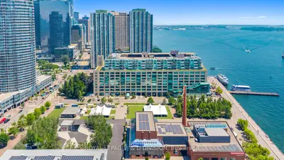 Condo Apartment in Toronto
