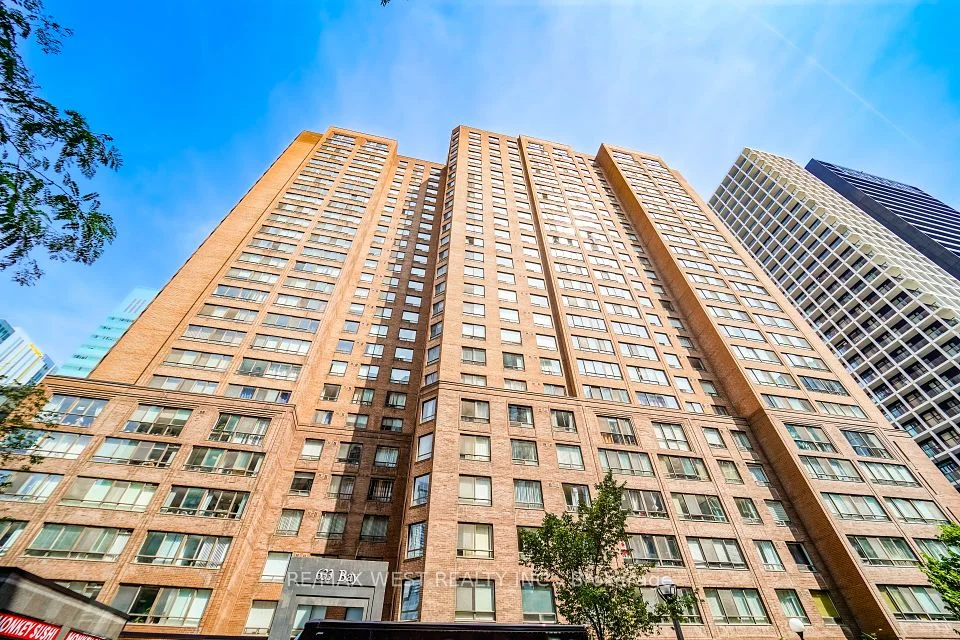 633 Bay Street 206, Toronto C01, ON M5G 2G4