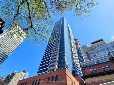 Condo Apartment in Toronto