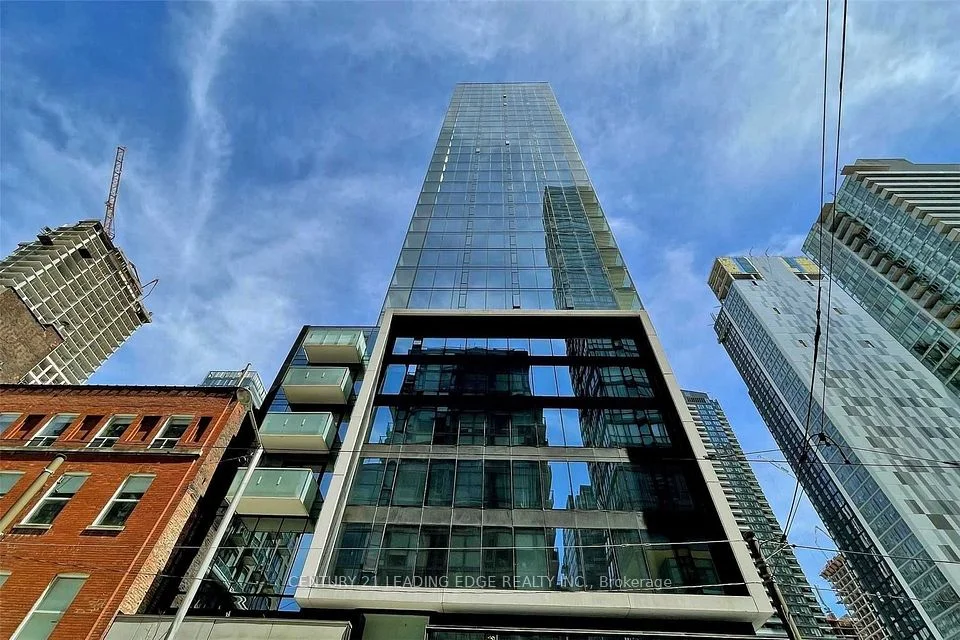 11 Charlotte Street 308, Toronto C01, ON M5V 0M6