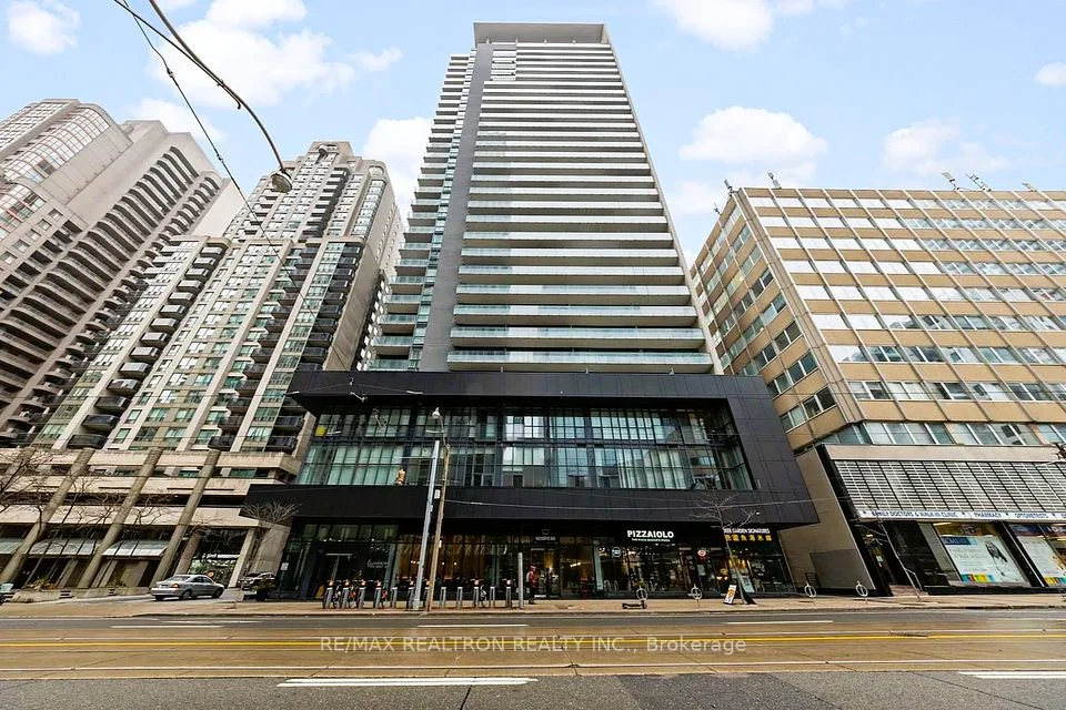 770 Bay Street 1704, Toronto C01, On M5g 0a6