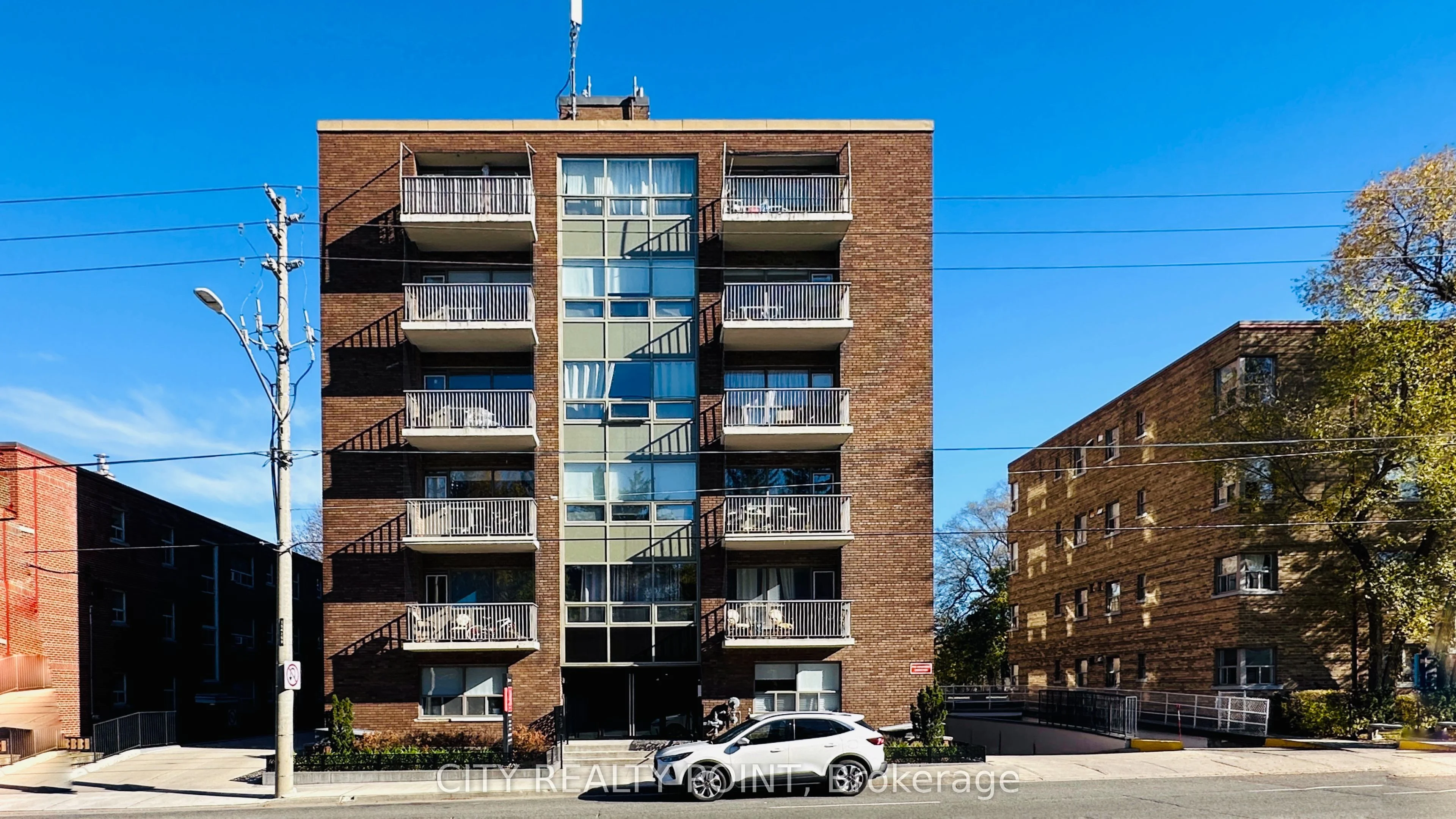 1291 Bayview Avenue N 103, Toronto C11, ON M4G 2Z9