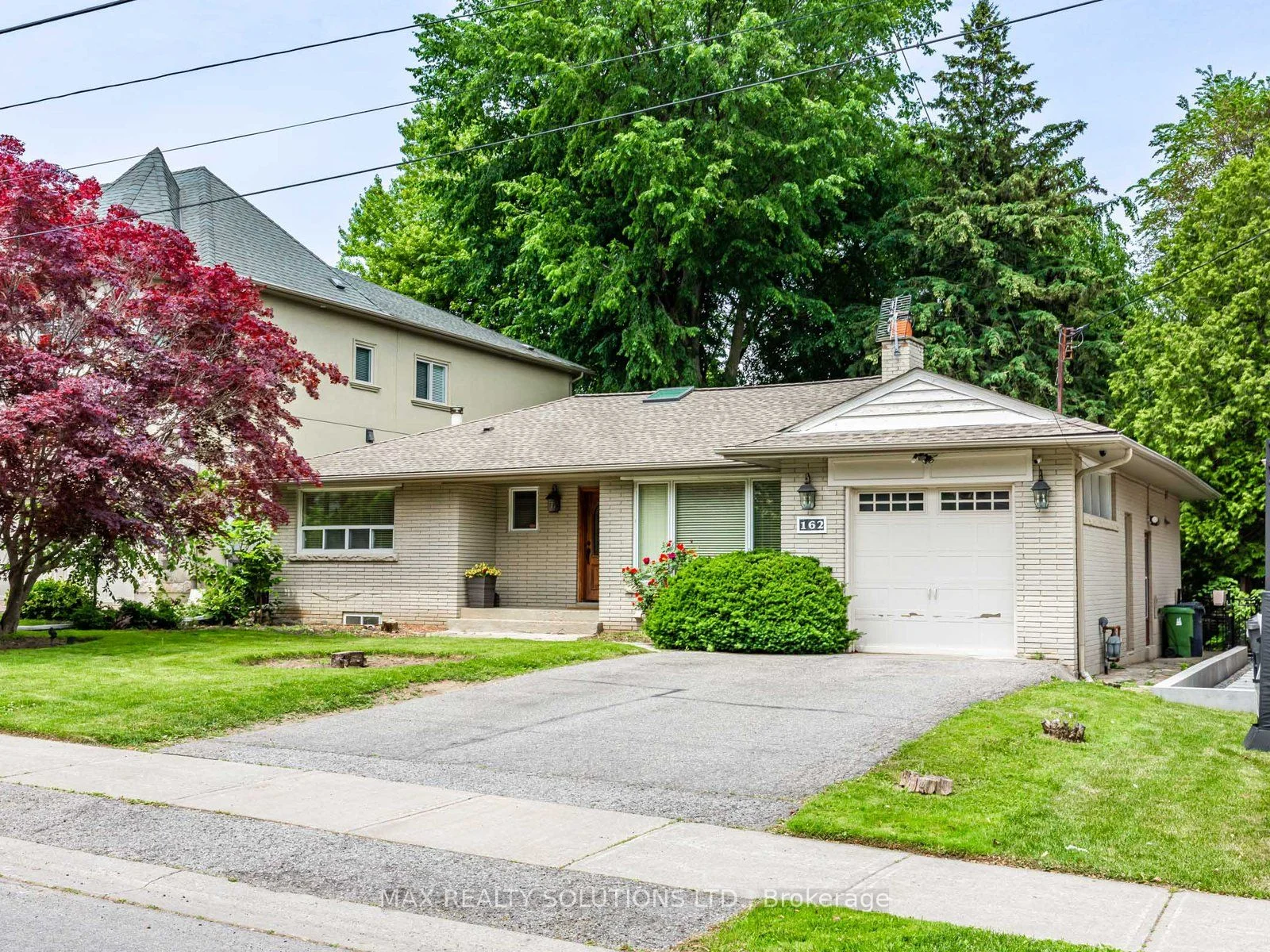 162 Beechwood Avenue / Lower Level, Toronto C12, ON M2L 1K1