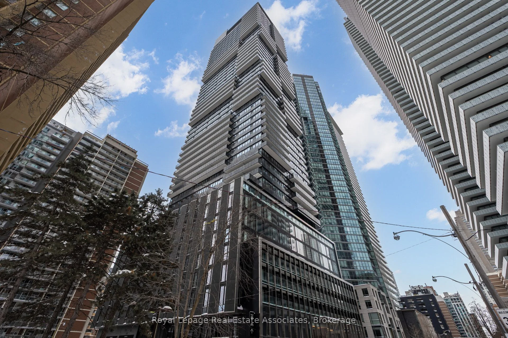 55 Charles Street E 2206, Toronto C01, ON M5S 2W9