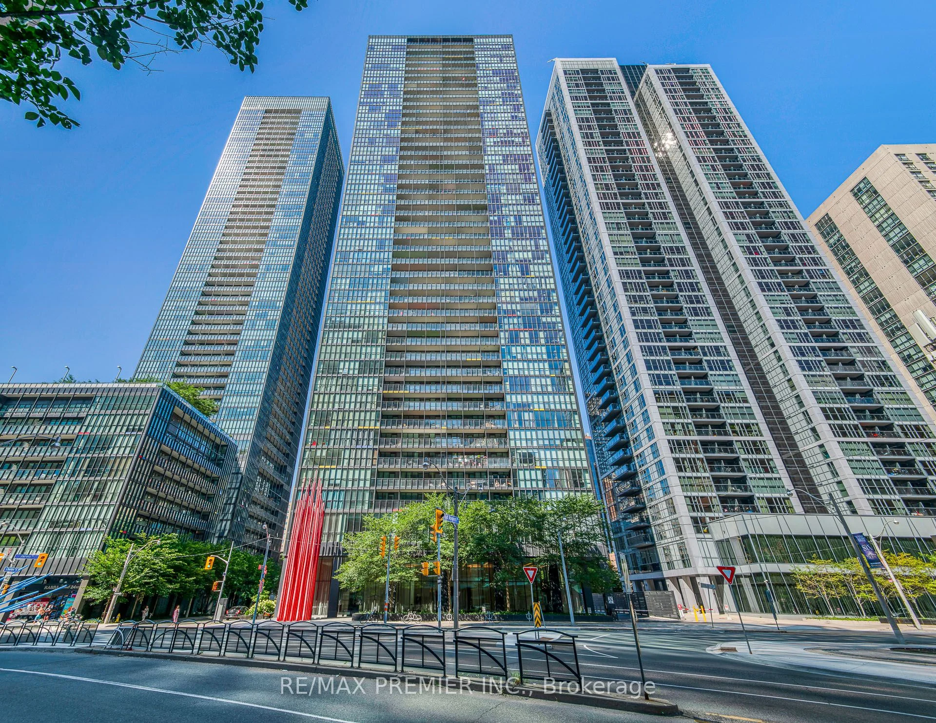110 Charles Street E 508, Toronto C08, ON M4Y 1T5