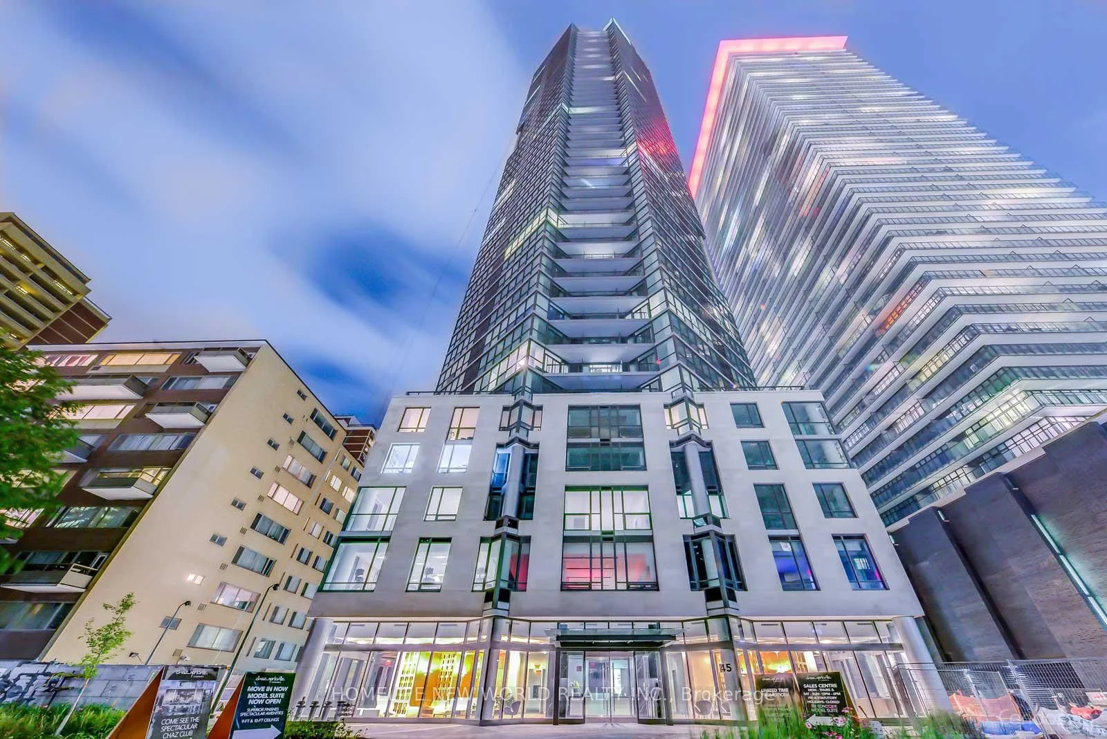 45 Charles Street E 2905, Toronto C08, ON M4Y 0B8
