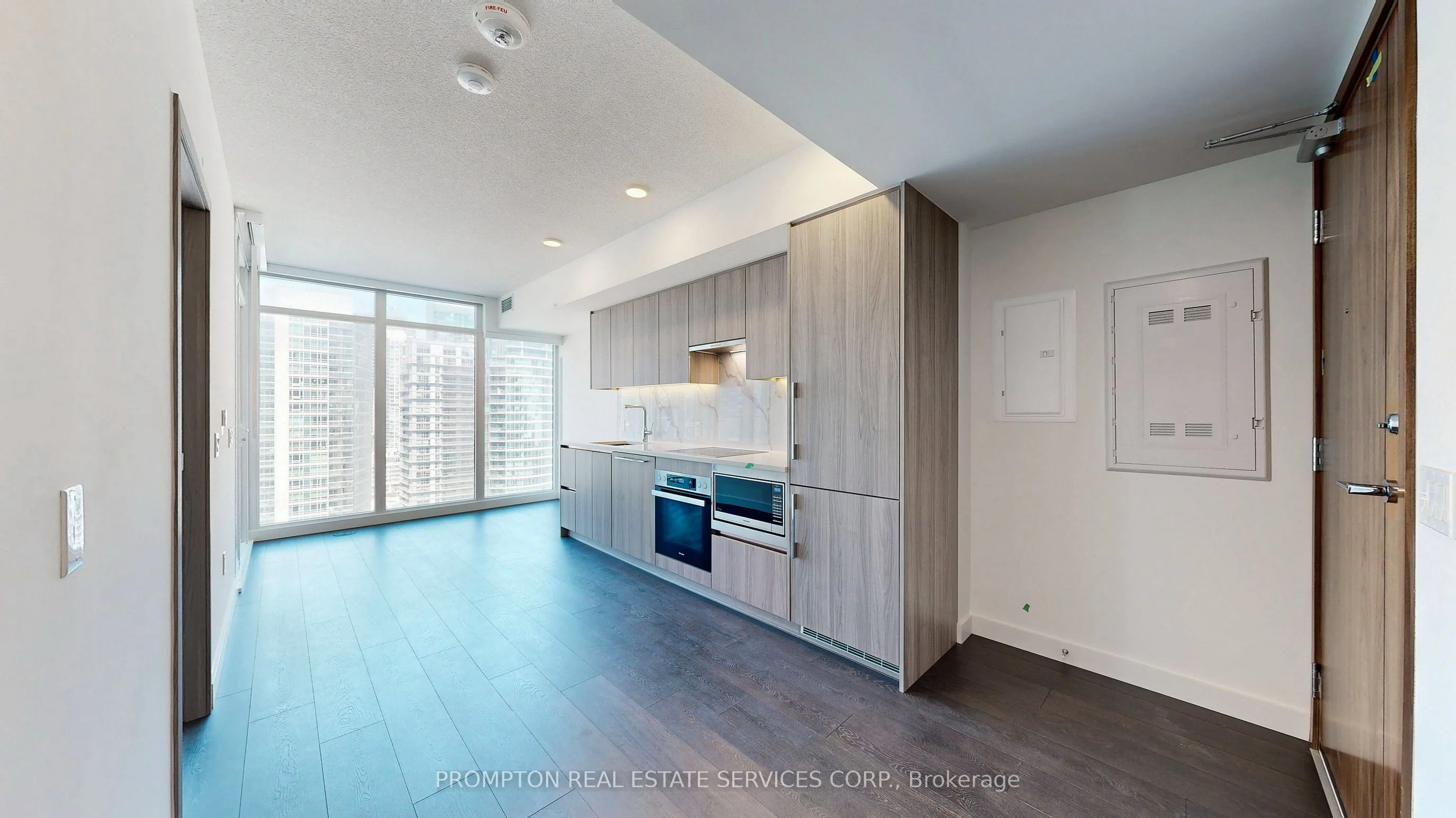 1 Concord CityPlace Way 4101, Toronto C01, ON M5V 0X3