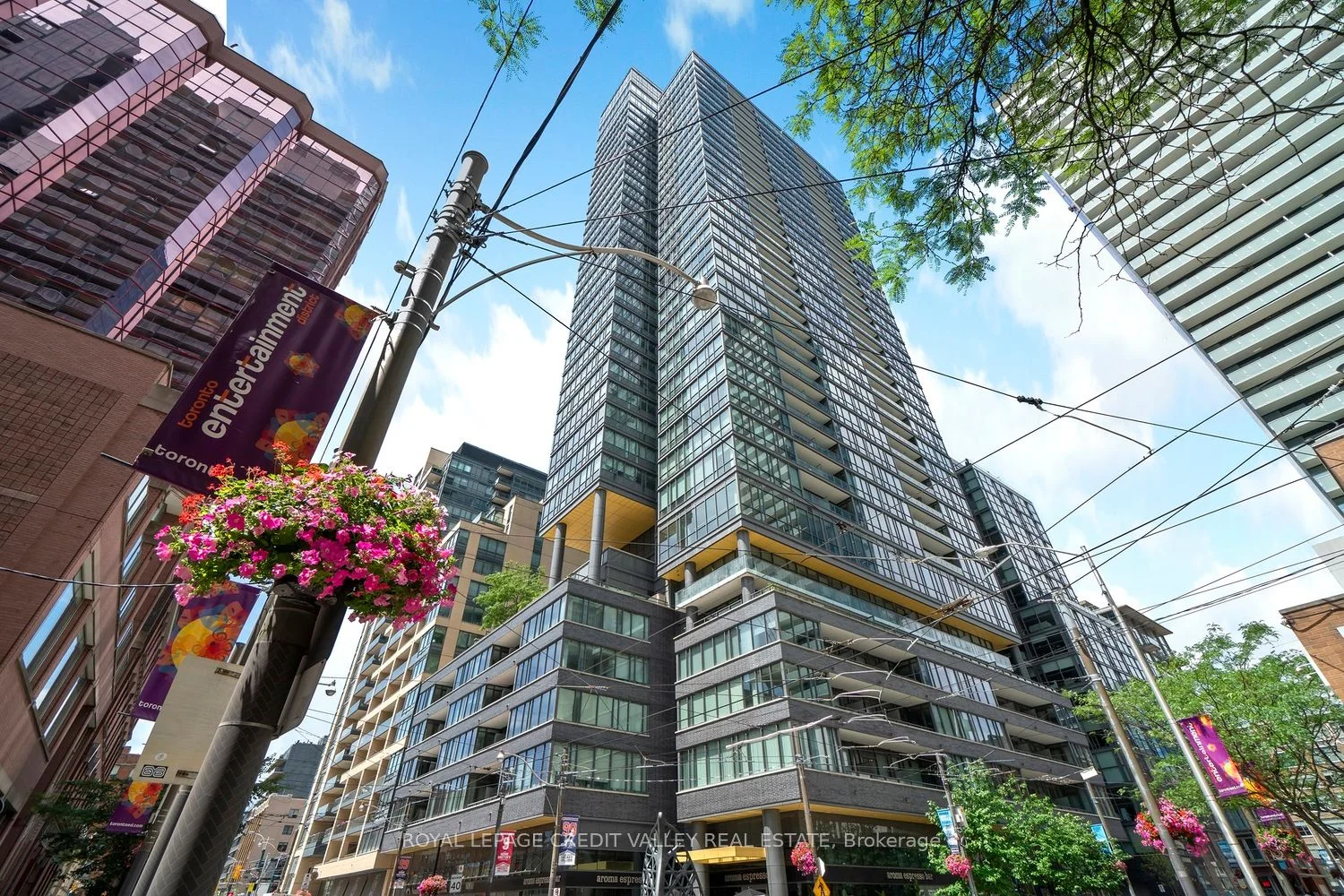 8 Charlotte Street 1003, Toronto C01, On M5v 0k4