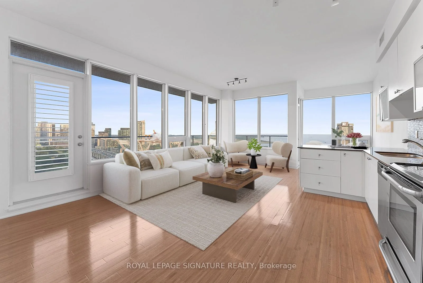 Condo Apartment in Toronto