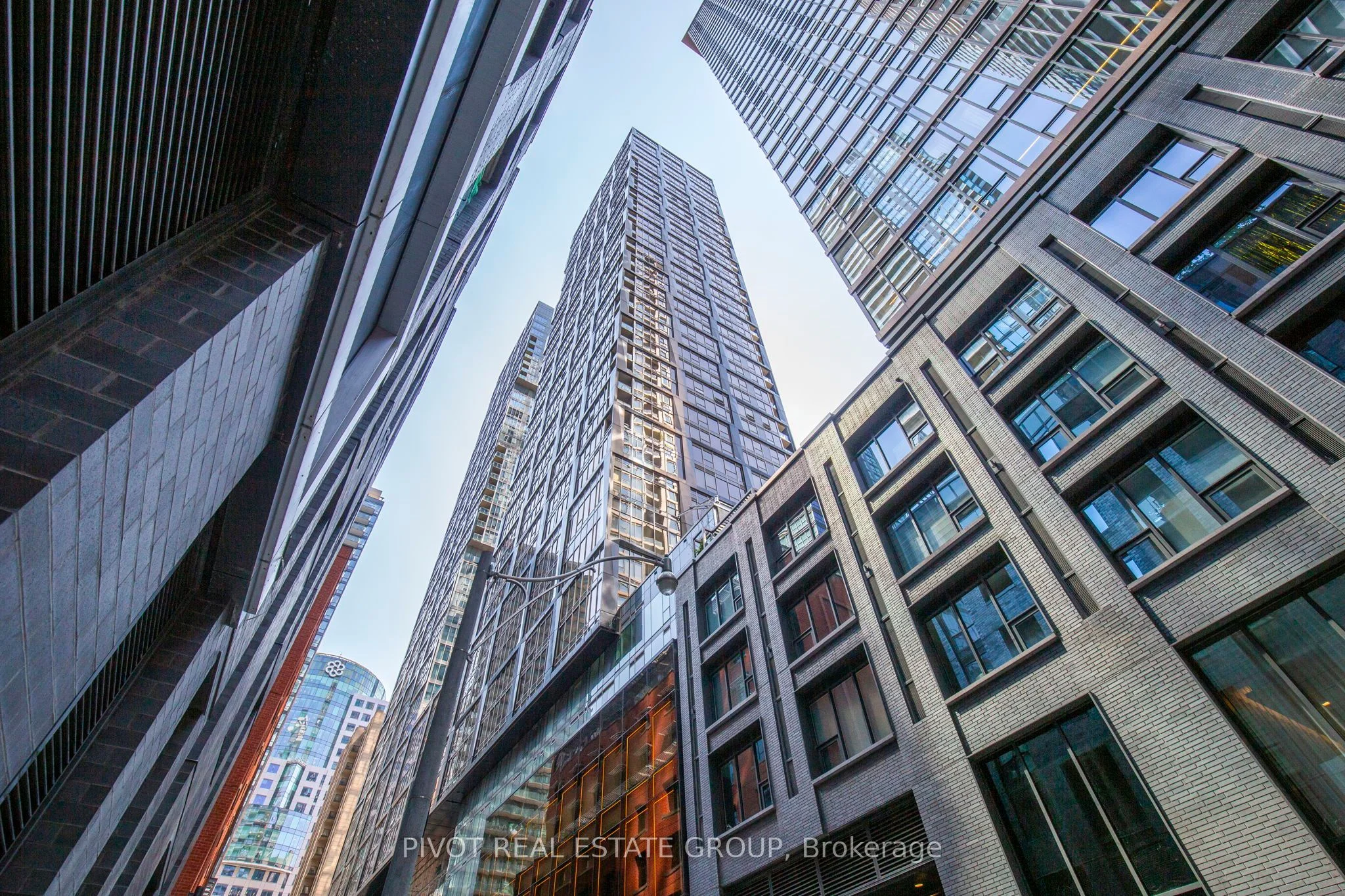 35 Mercer Street 3912, Toronto C01, ON M5V 0V1