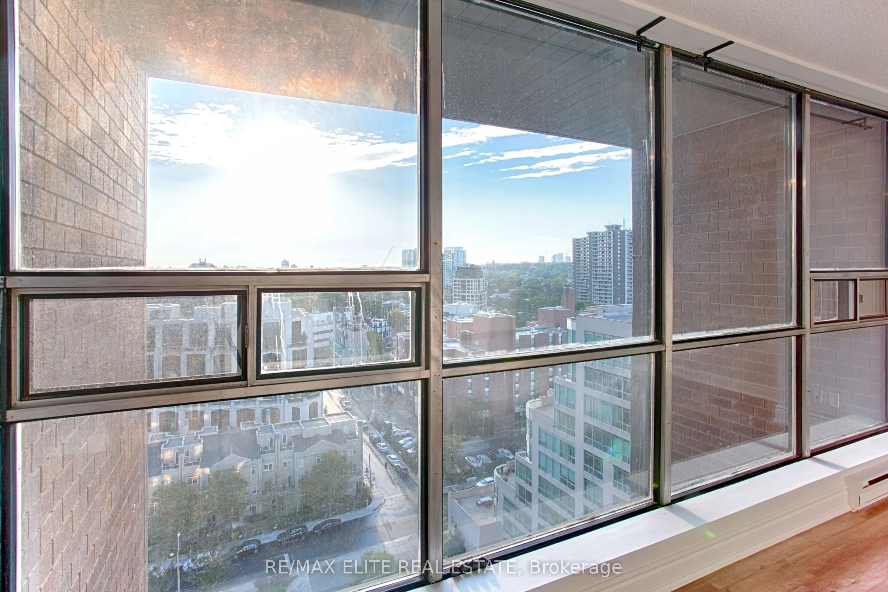 914 Yonge Street 1212, Toronto C02, ON M4W 3C8