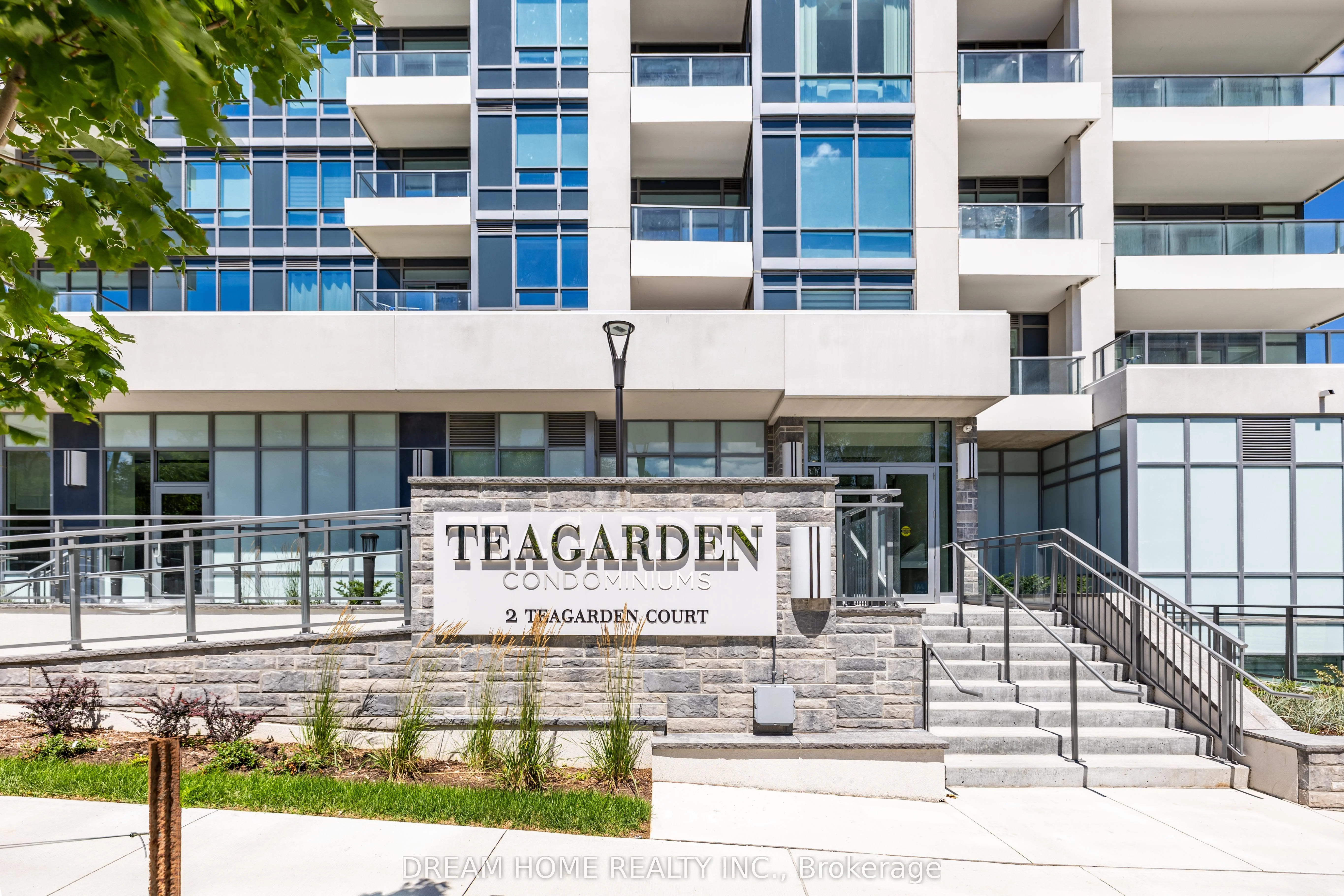2 Teagarden Court 309, Toronto C14, ON M2N 5Z6