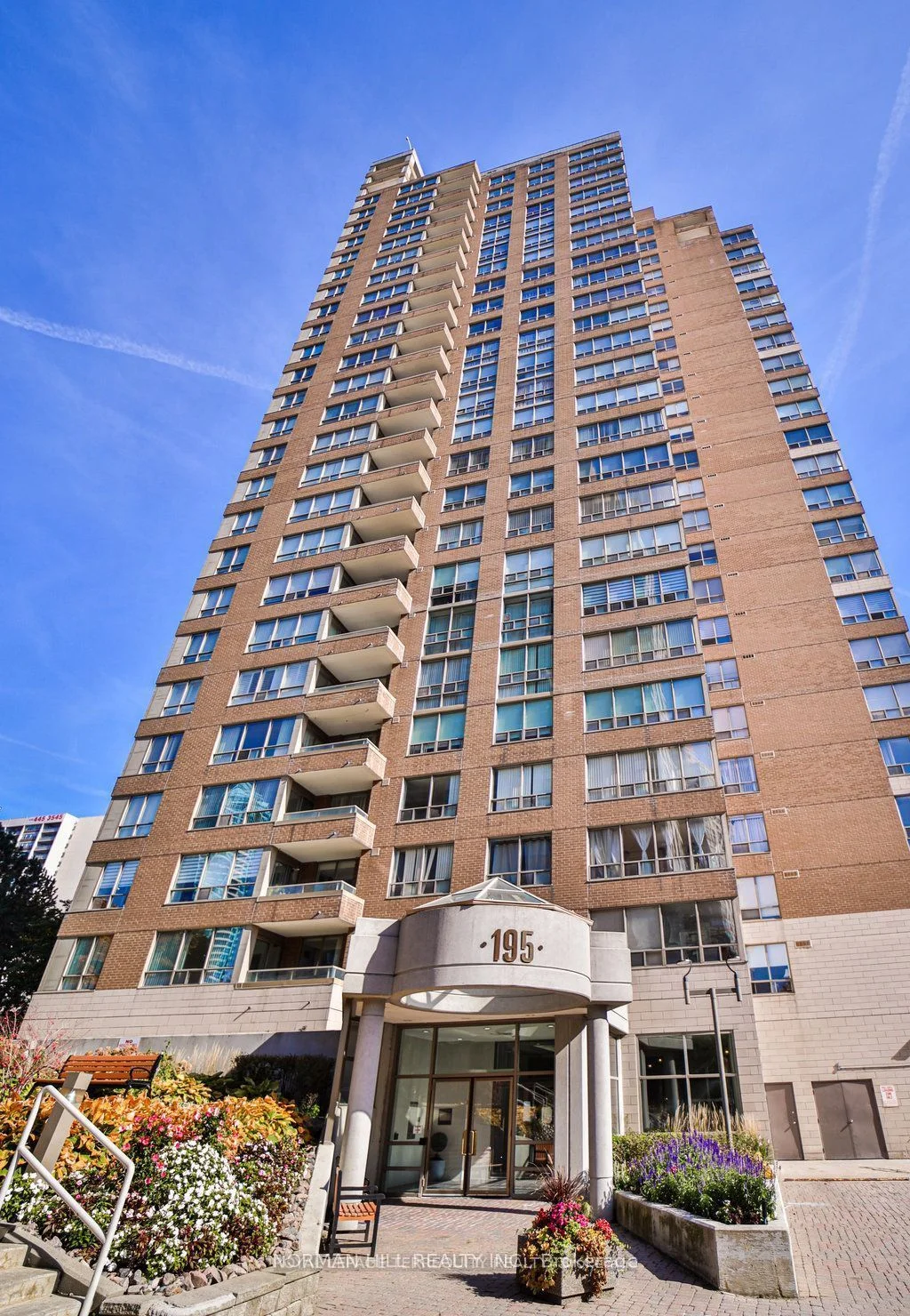 195 Wynford Drive 1002, Toronto C11, ON M3C 3P5